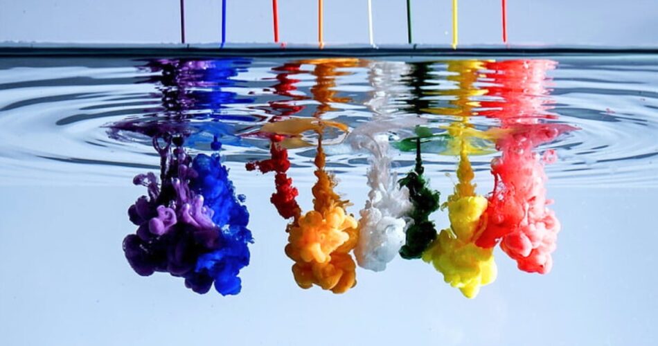 Let's Drop Colours In Water